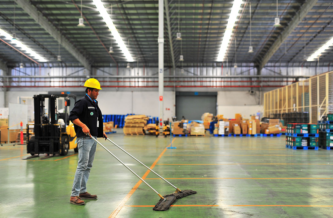 Keeping It Spotless: The Essential Guide To Retail Warehouse Cleaning Services